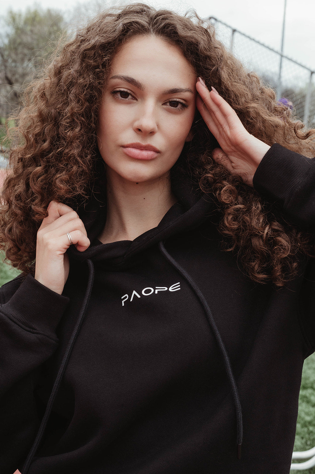 LOGO COLLECTION: HOODIE IN COTTON MIDNIGHT BLACK